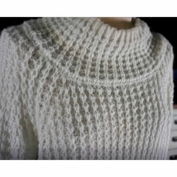 Anthropologie Dionne Bell Sleeved Sweater Pullover S