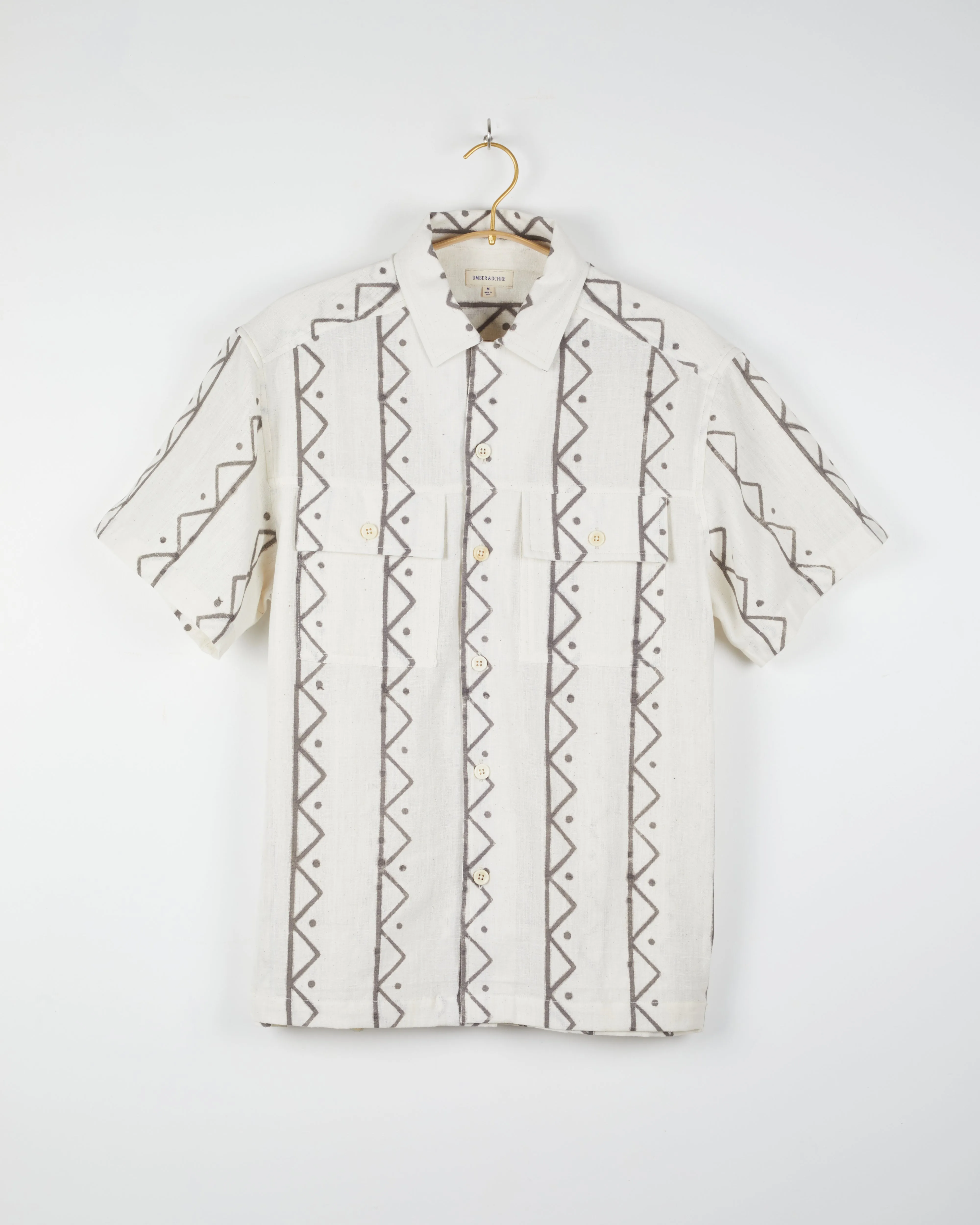 Harshil Two-Pocket Shirt in Chevron Dot Block Print Natural
