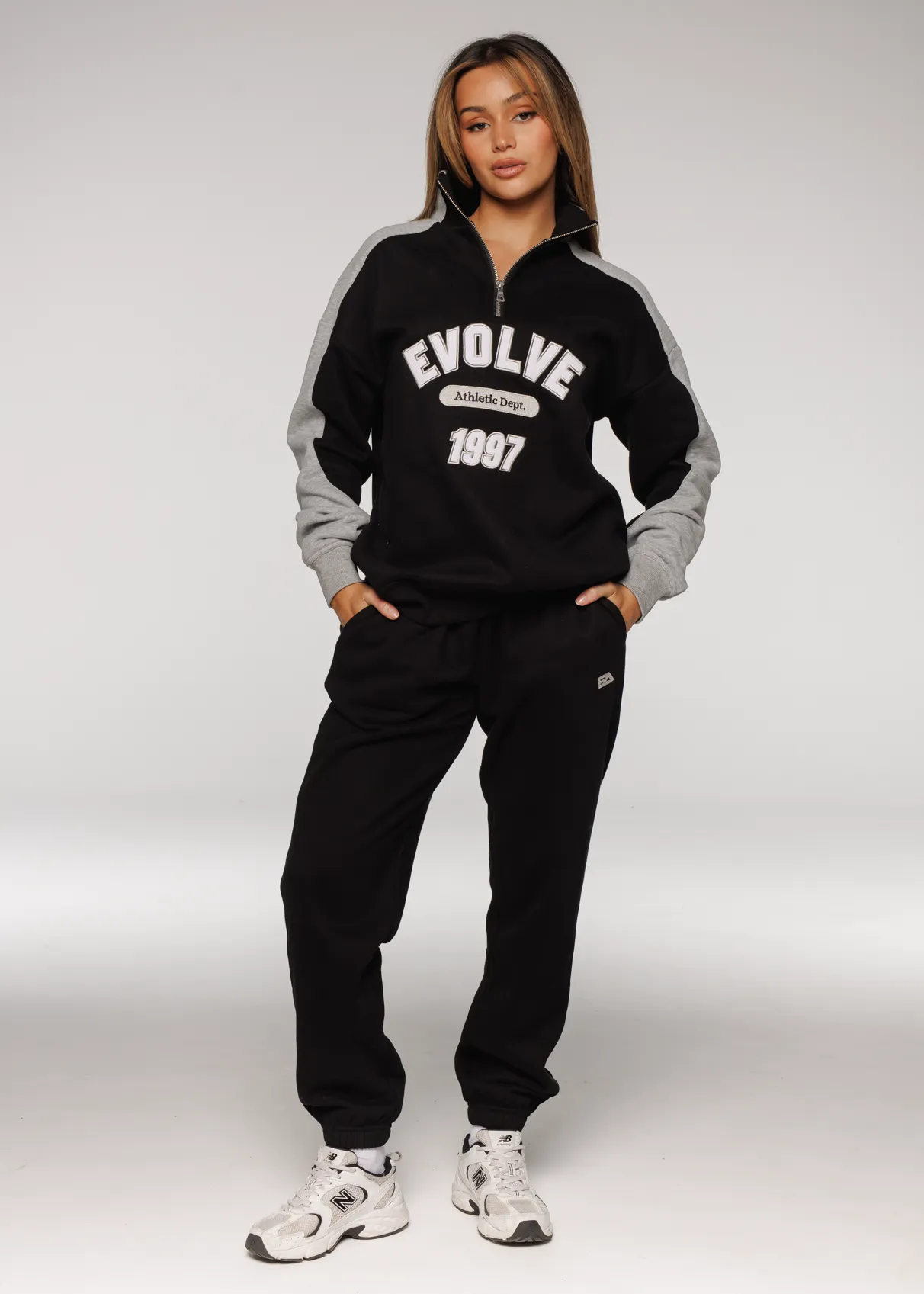 Iconic Trackpants - Black