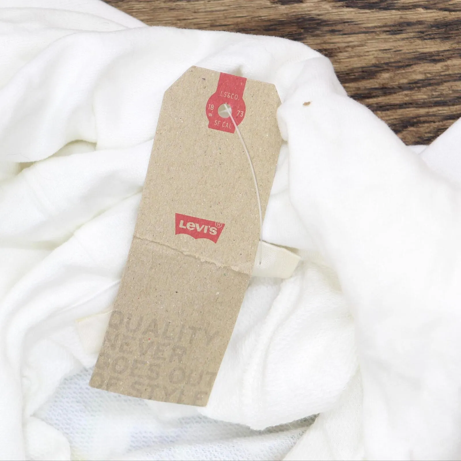 Levi's Women's Floral Graphic Sport Hoodie Sweatshirt 78365194 White M