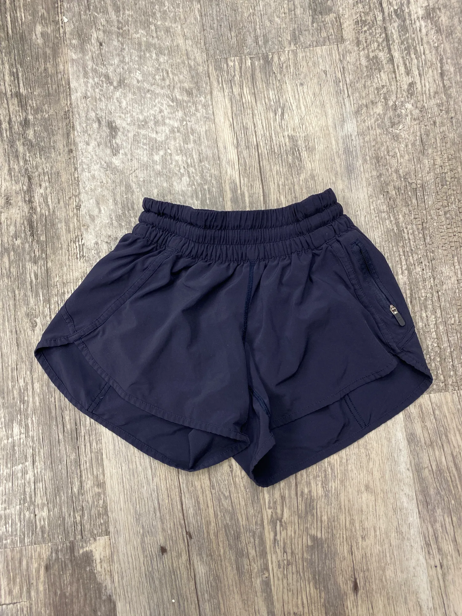 Lulu Lemon Athletic Shorts Size 3/4
