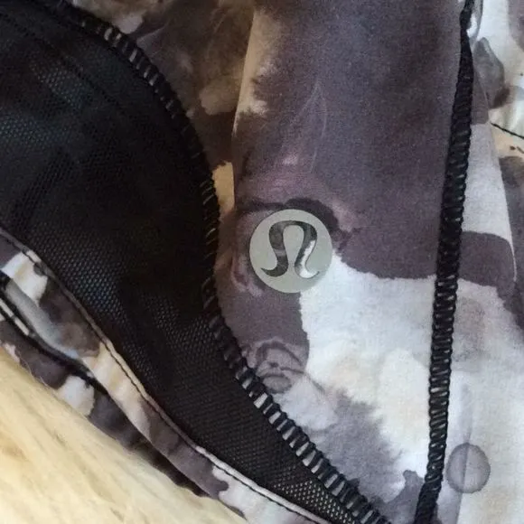 💞LULULEMON 💞athletic shorts