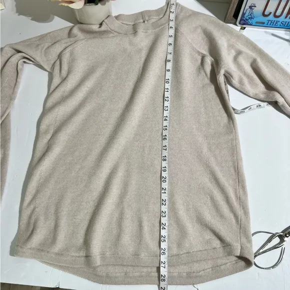 Lululemon Crew Neck Knit Pullover Sweater - Size M/L - neutral oatmeal color