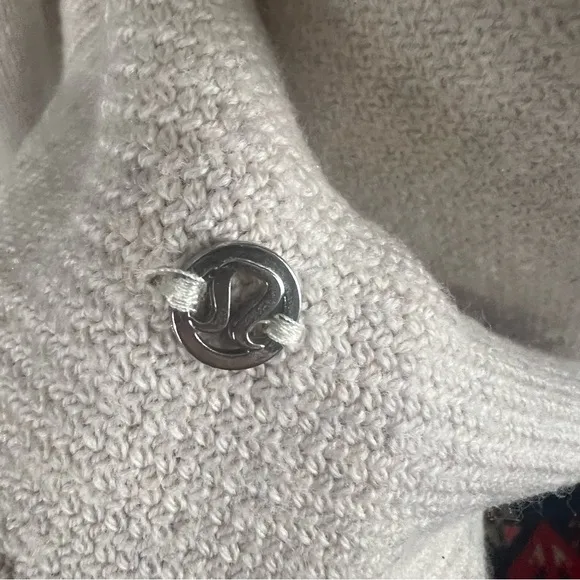 Lululemon Crew Neck Knit Pullover Sweater - Size M/L - neutral oatmeal color