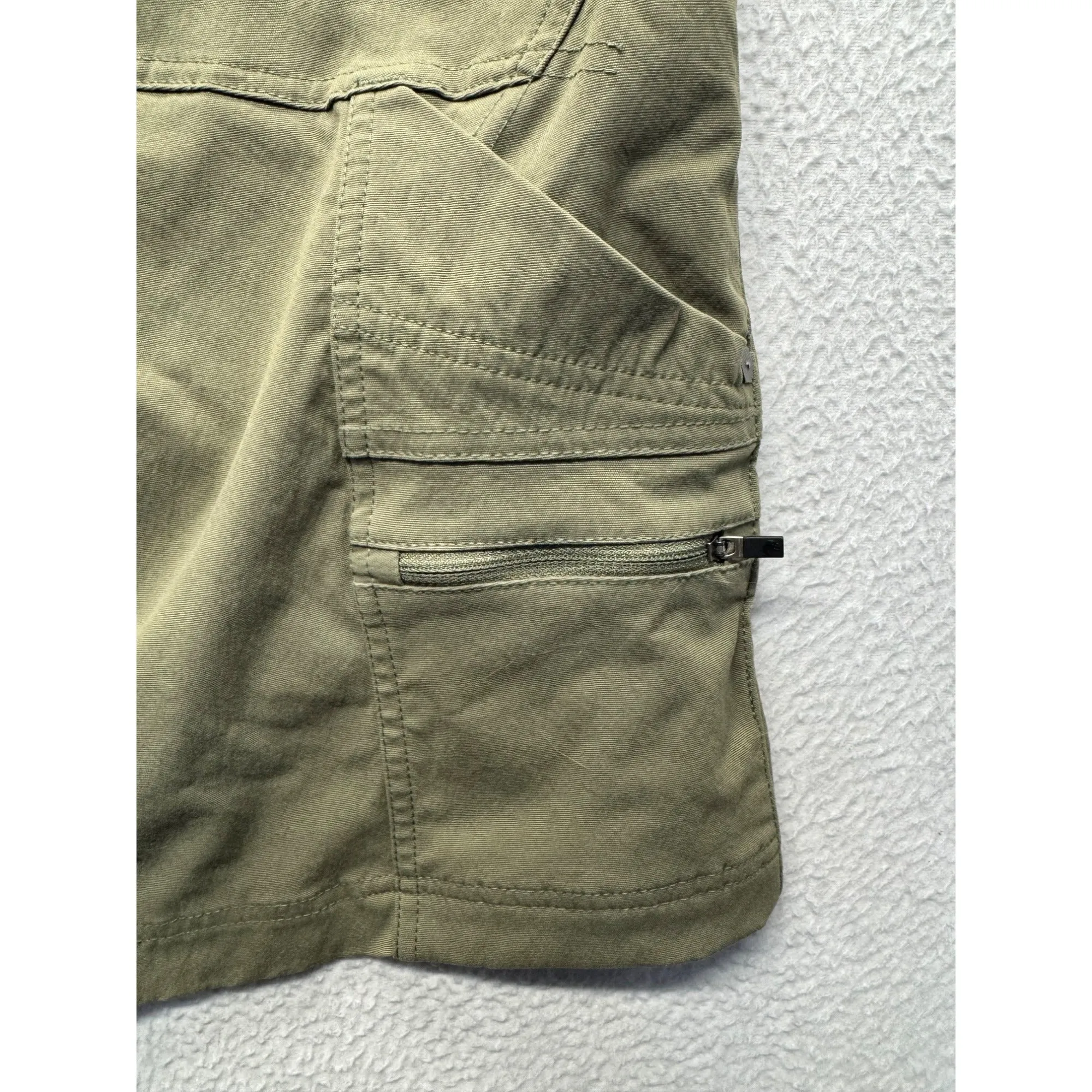 Mountain Hardwear Mens 36 Green Cargo Shorts Nylon/Elastane Blend #7784