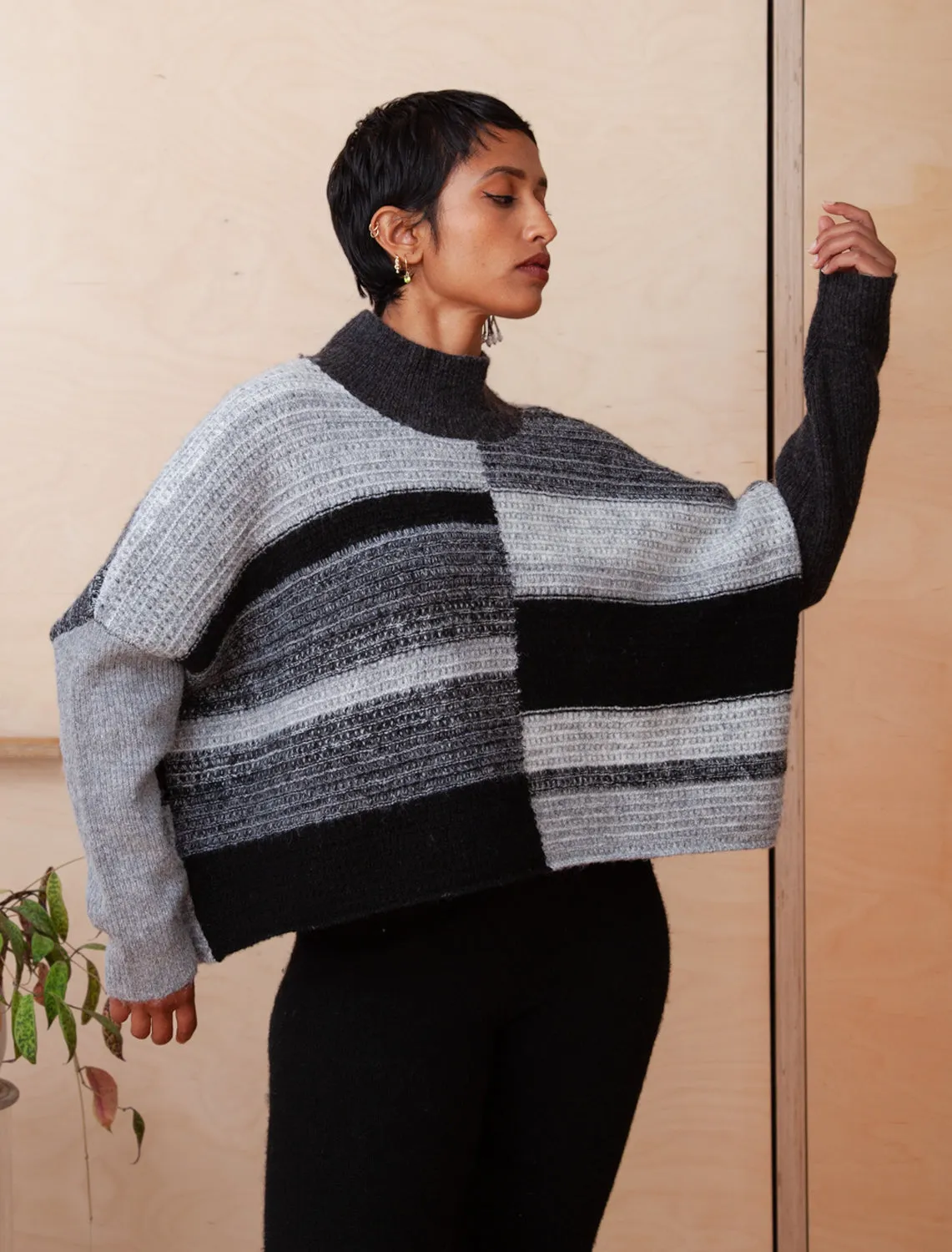 NEO 'AJA' SWEATER