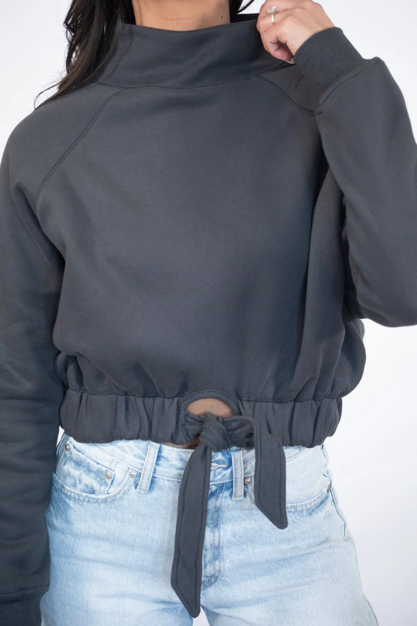ON THE MOVE MOCK NECK SWEATSHIRT