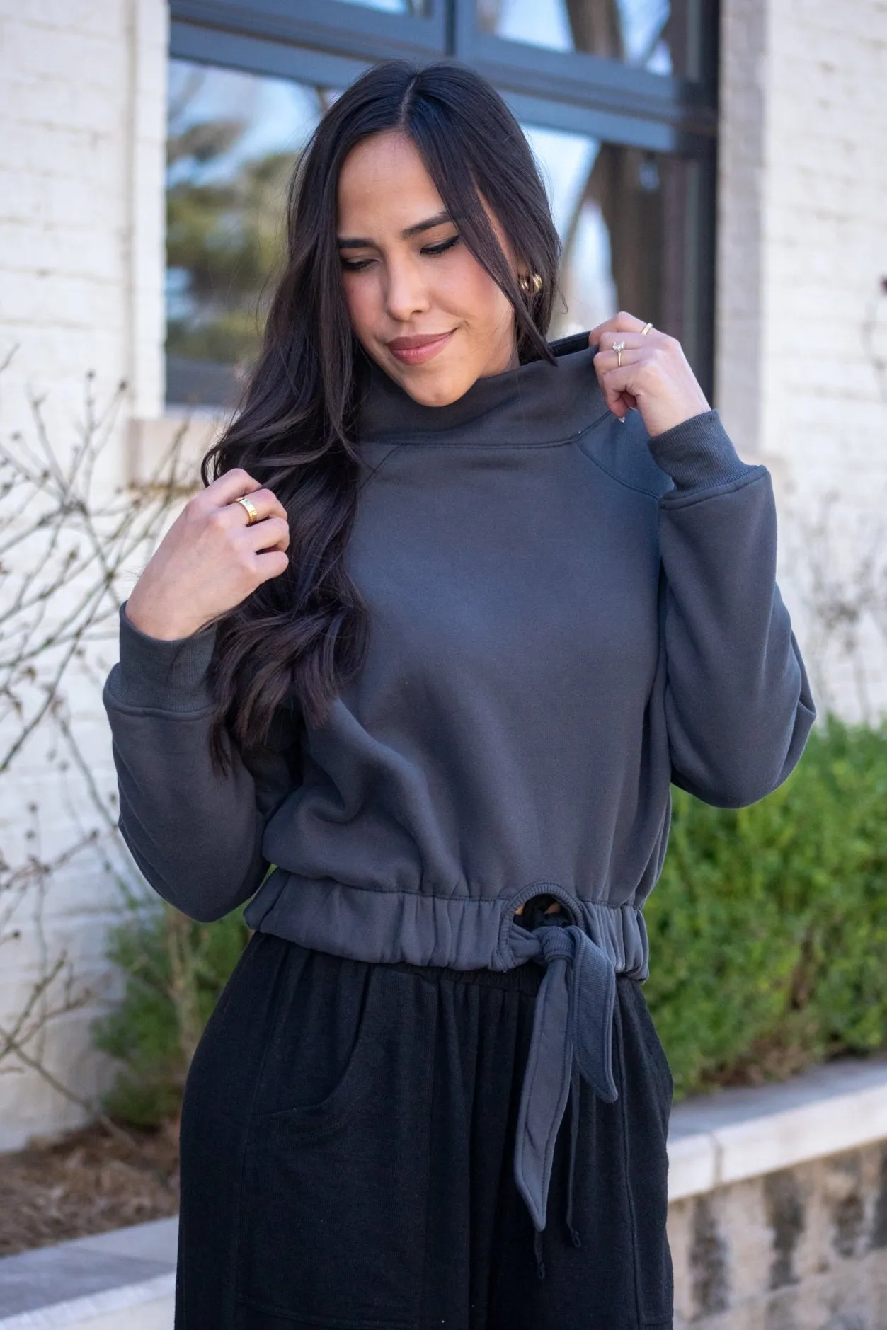 ON THE MOVE MOCK NECK SWEATSHIRT