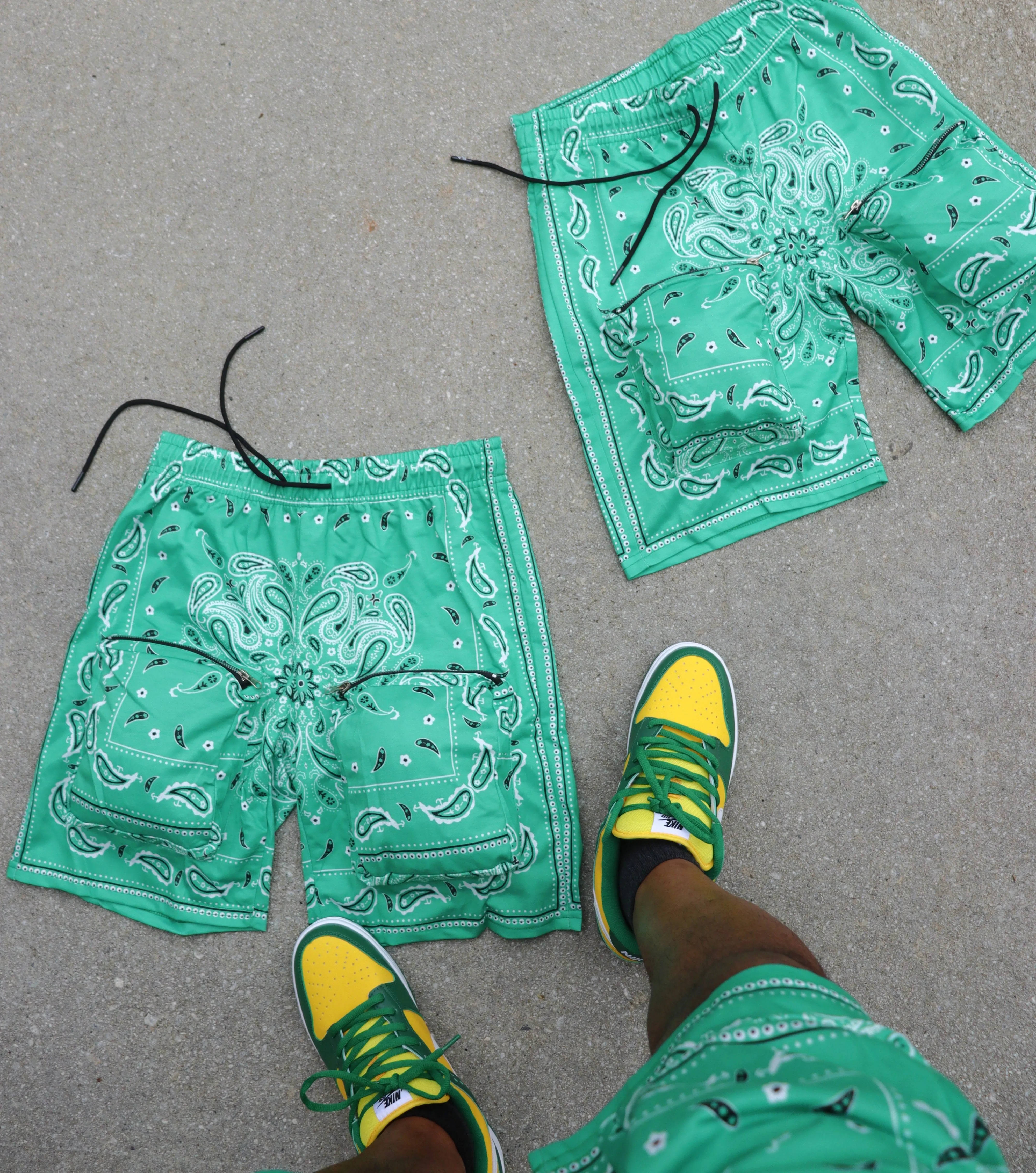 RISKY REWARDS GREEN BANDANA CARGO POCKET SHORTS