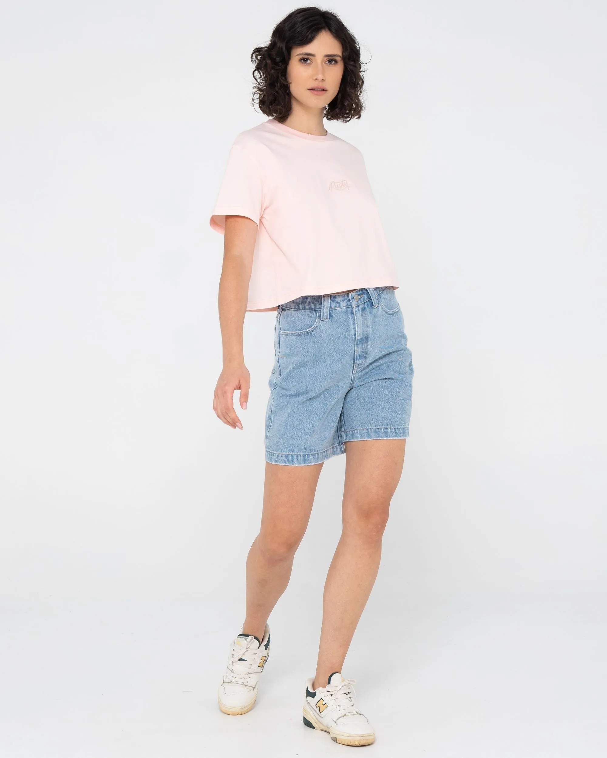 RUSTY SCRIPT RELAXED FIT CROP TEE