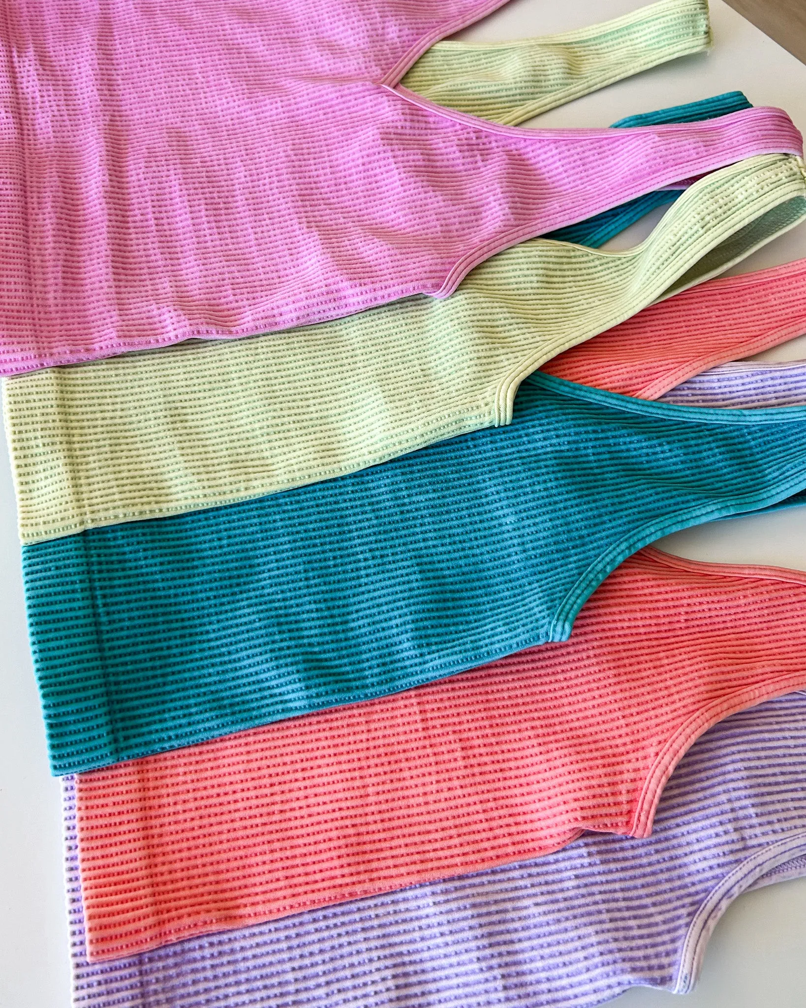 Seamless Reversible Getaway Tanks