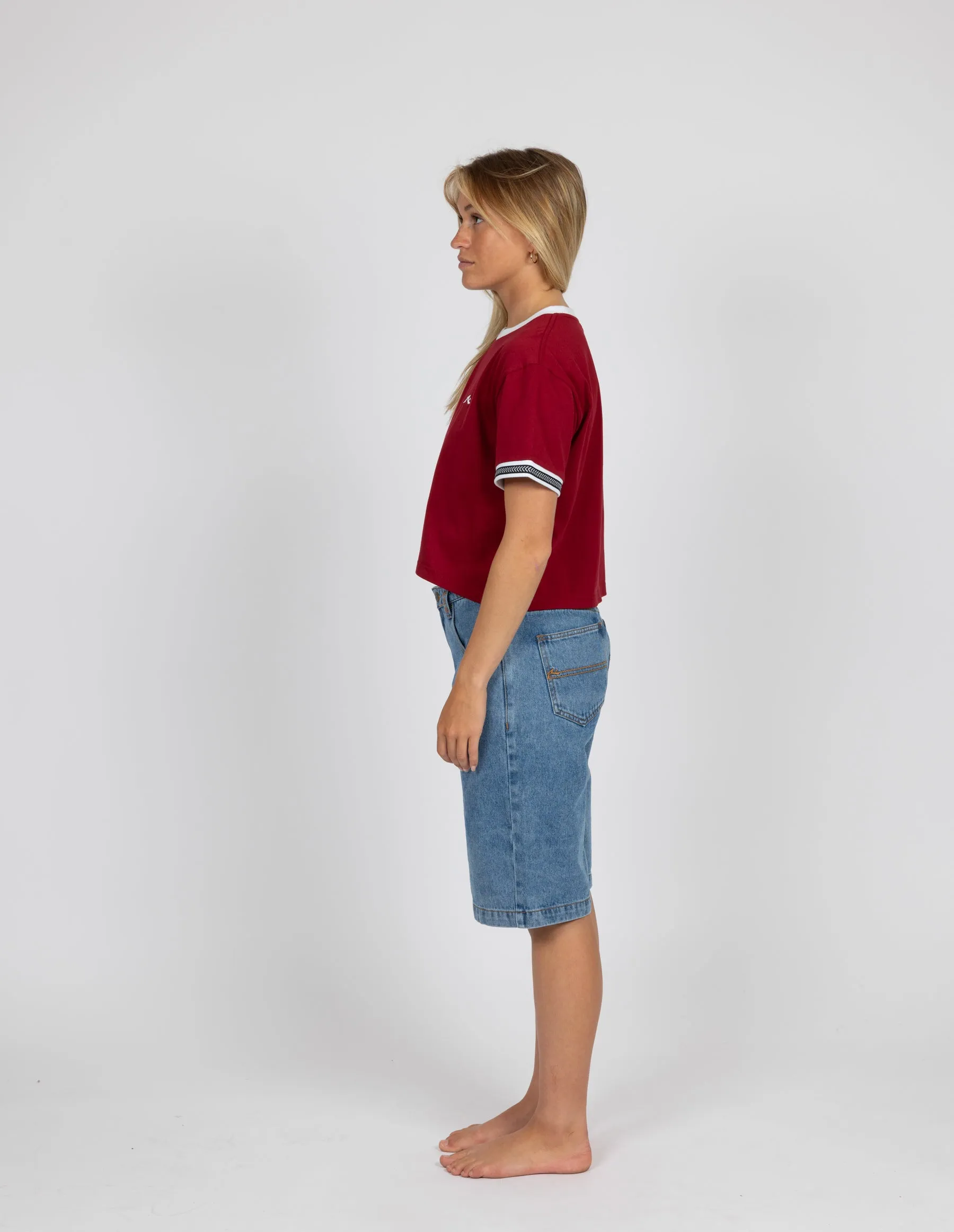 TAIL SLIDE CROP TEE