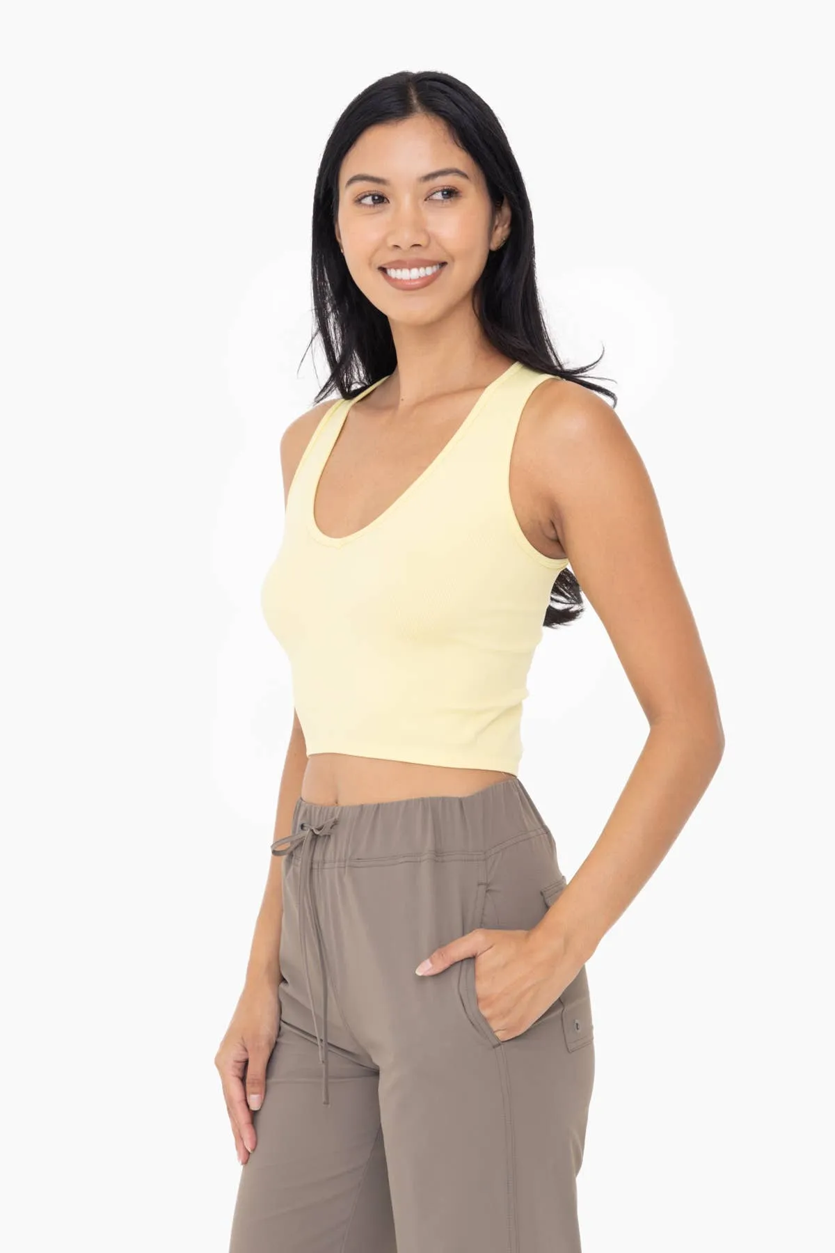 Tessa- Seamless Ribbed V-Neck Crop Top