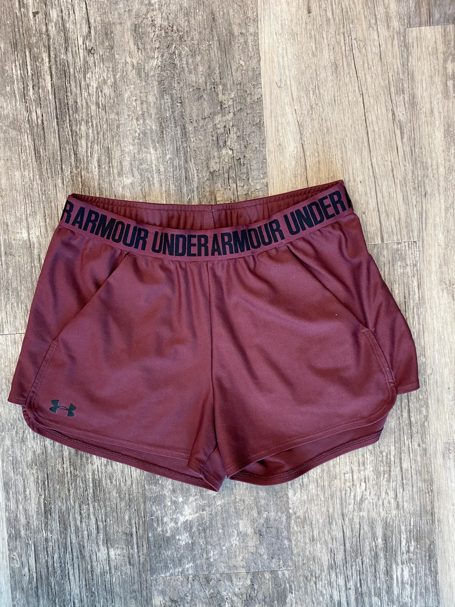 Under Armour Athletic Shorts Size Medium